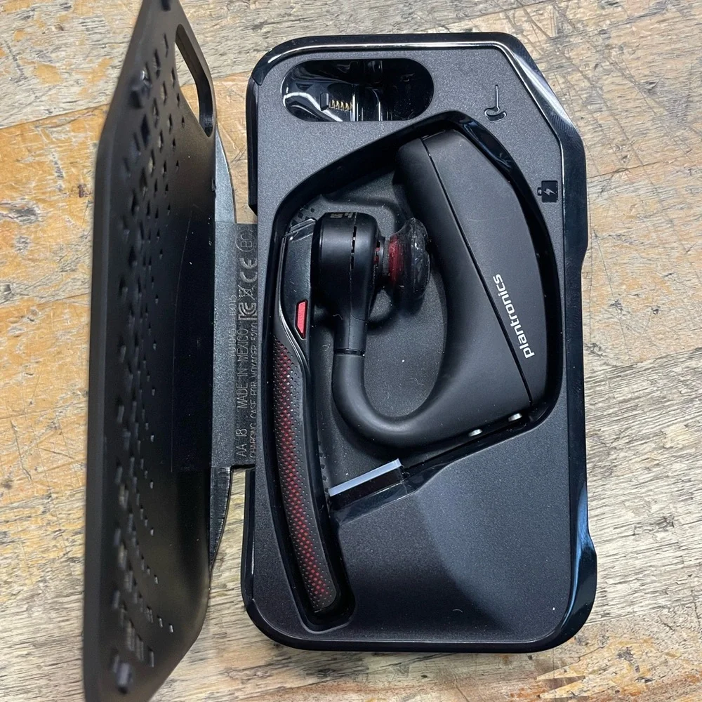 Black Wireless Bluetooth Headset
